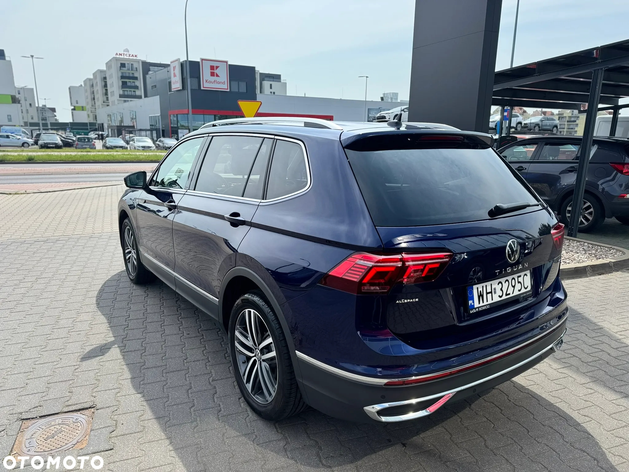 Volkswagen Tiguan 2.0 TDI SCR 4Mot Elegance DSG - 3