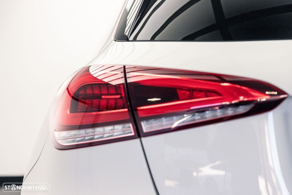 Mercedes-Benz A 250 e AMG Line - 10