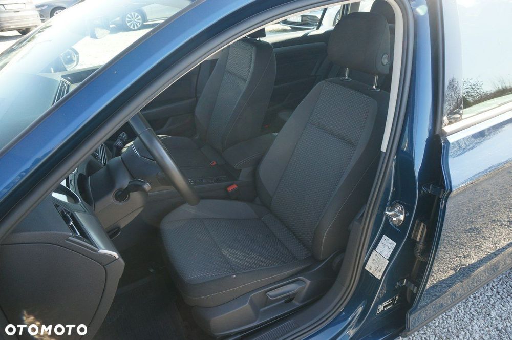 Volkswagen Passat Variant 2.0 TDI EVO Essence - 22