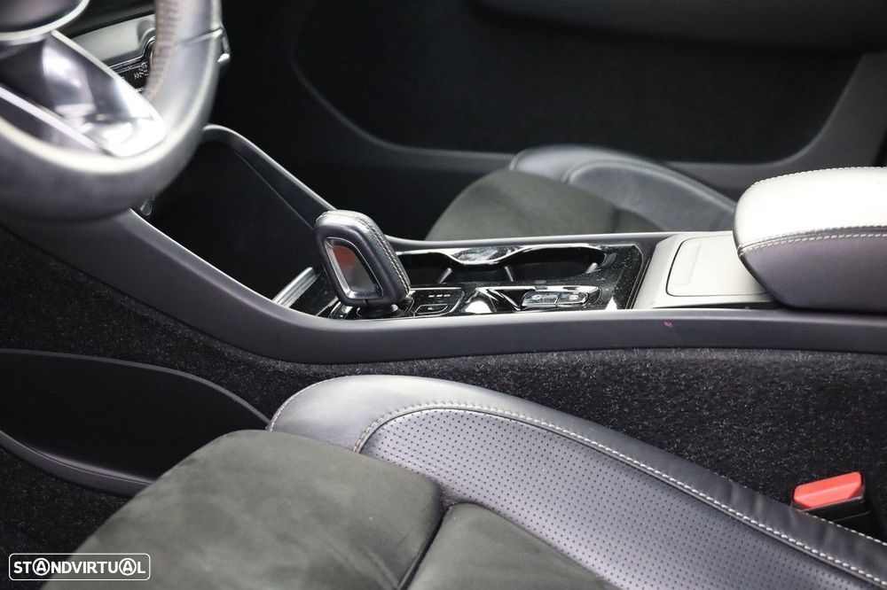Volvo XC 40 2.0 D3 R-Design Geartronic - 16