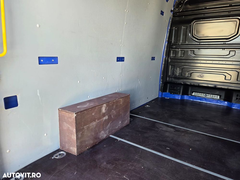 Volkswagen New Crafter L3H2 - 13