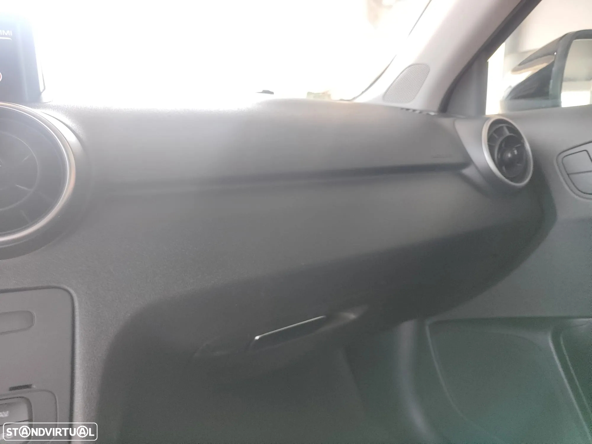 Audi A1 1.6 TDI Attraction - 32