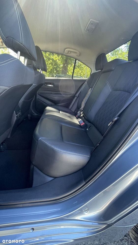 Toyota Corolla 1.6 Executive MS - 11