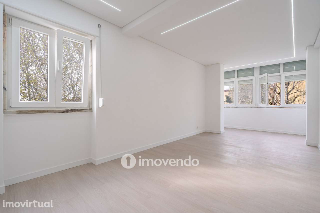 Apartamento T3 remodelado, com cozinha equipada, na Serra das Minas - Grande imagem: 2/43