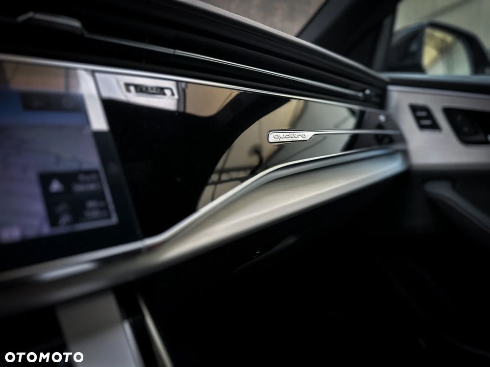 Audi Q8 - 24