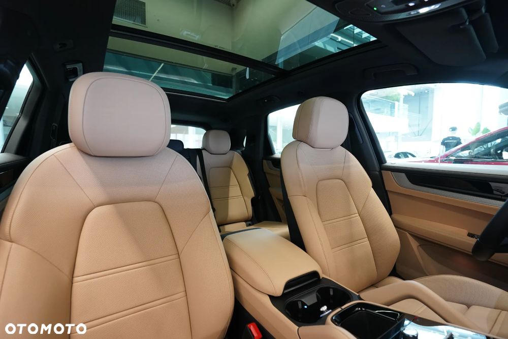 Porsche Cayenne Standard - 16