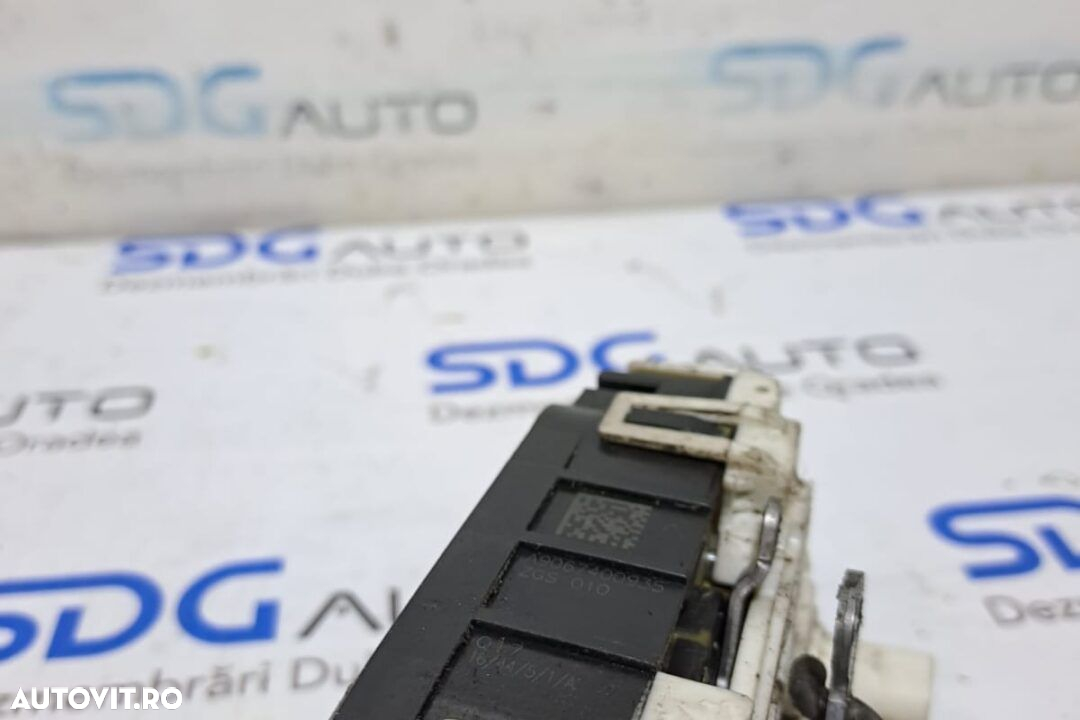 Broasca usa dreapta spate A9067400935 Mercedes Sprinter 906 - 4