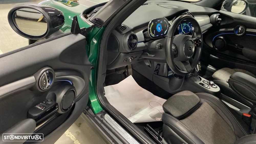 MINI 3 Portas Cooper SE Essential - 4