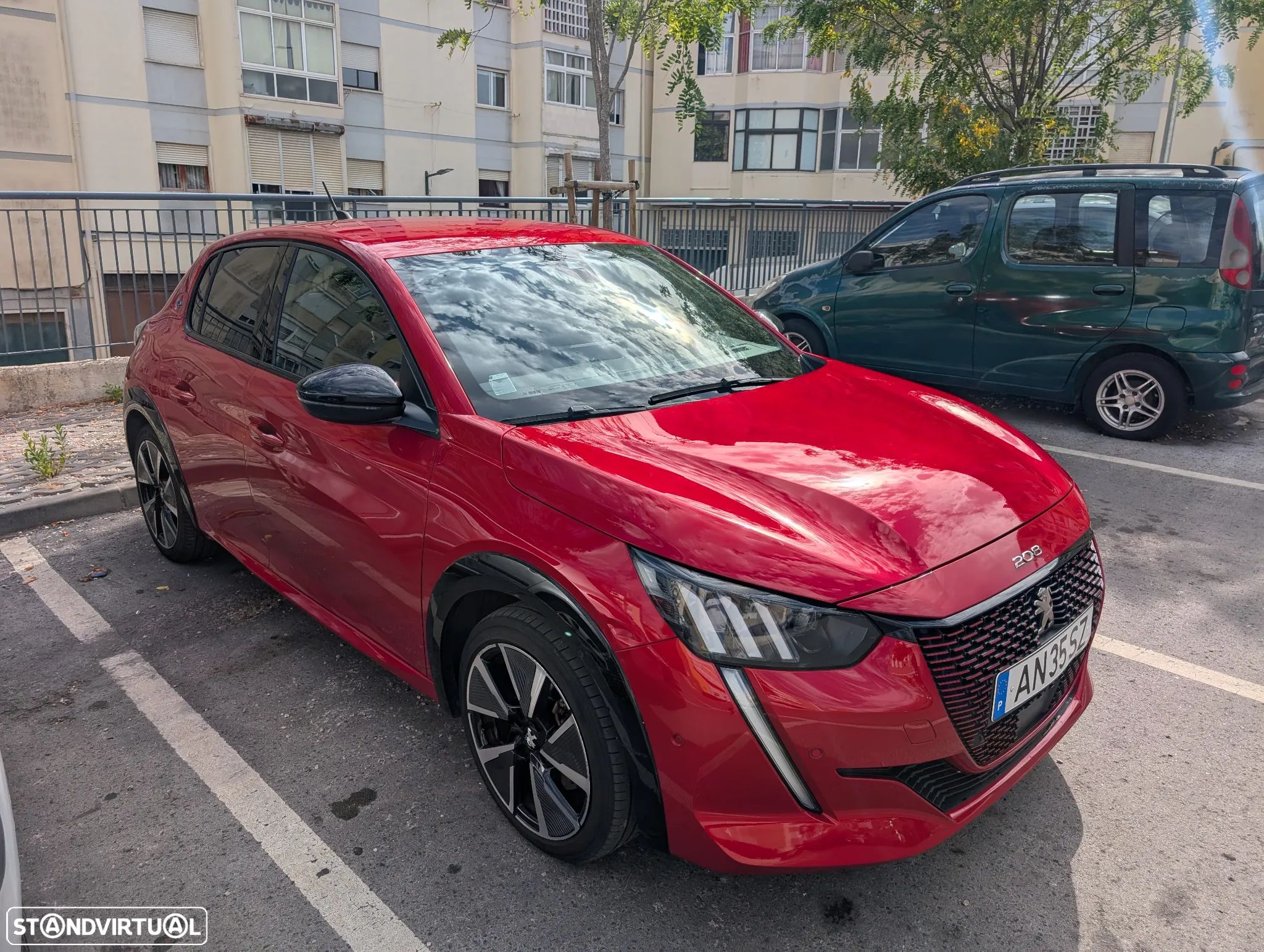 Peugeot 208 - 1