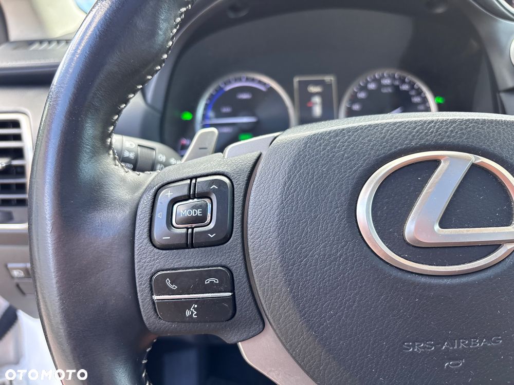 Lexus NX 300h E-FOUR Executive Line - 22