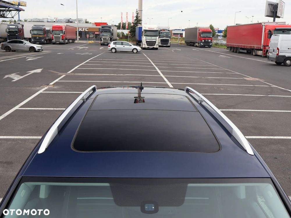 Volkswagen Touran 1.4 TSI Cup - 25
