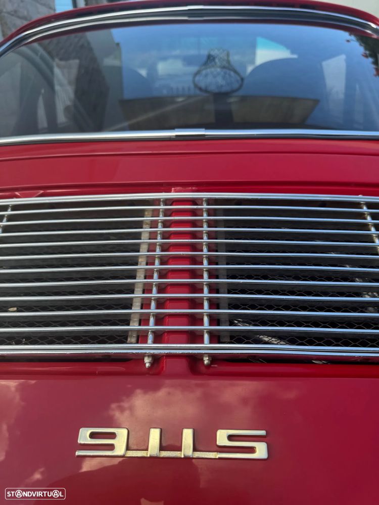 Porsche 911 Série F - 13