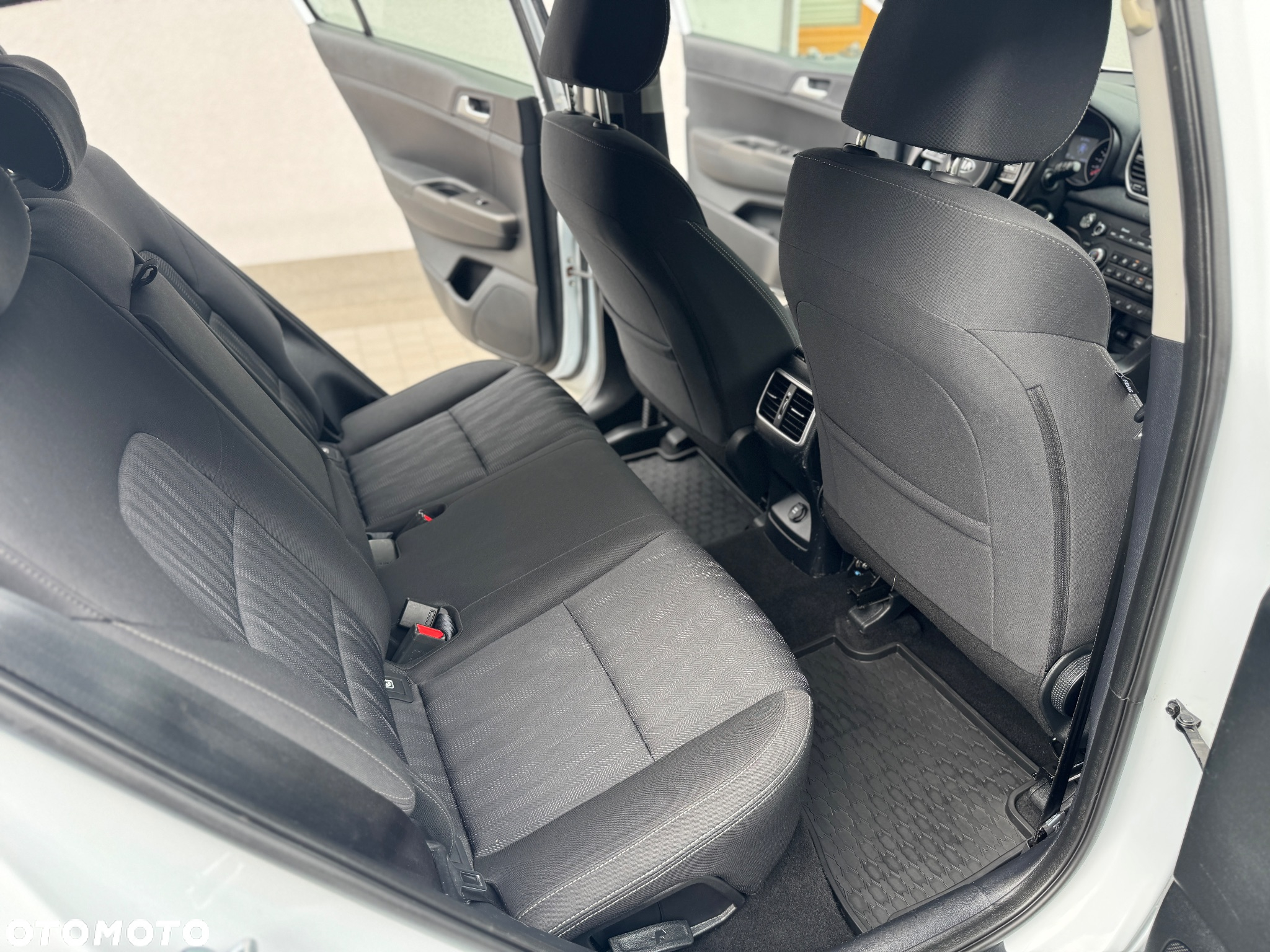 Kia Sportage 1.6 CRDI L Business Line Plus 4WD DCT - 8