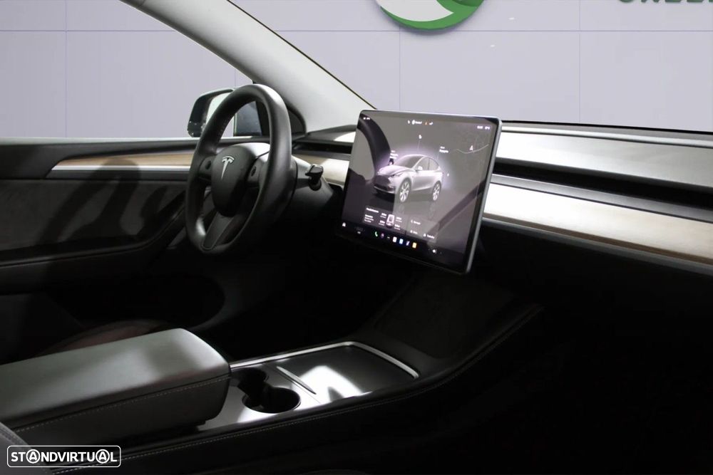 Tesla Model Y Standard - 8