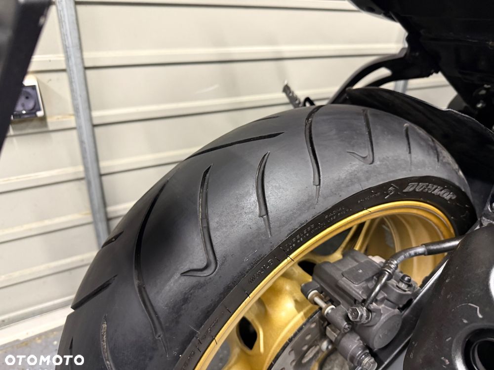 Yamaha FZ8 - 5