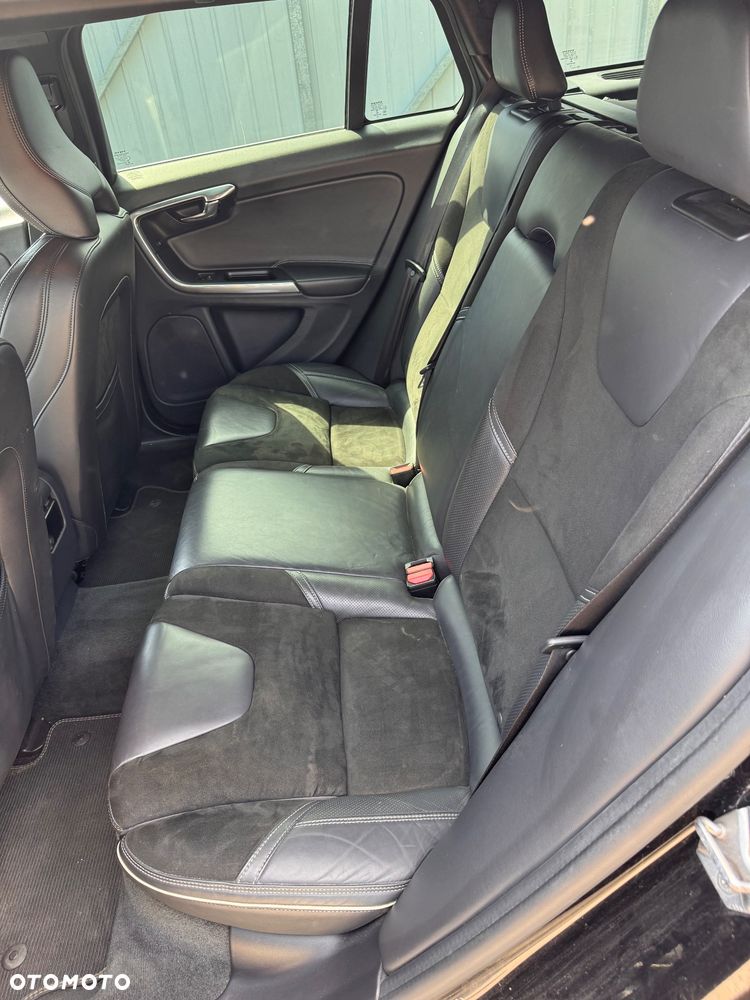 Volvo V60 D4 Geartronic RDesign - 14