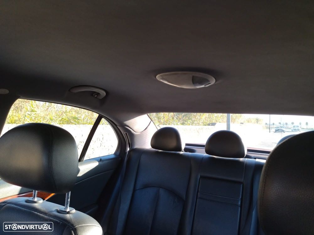 Mercedes-Benz E 200 - 17