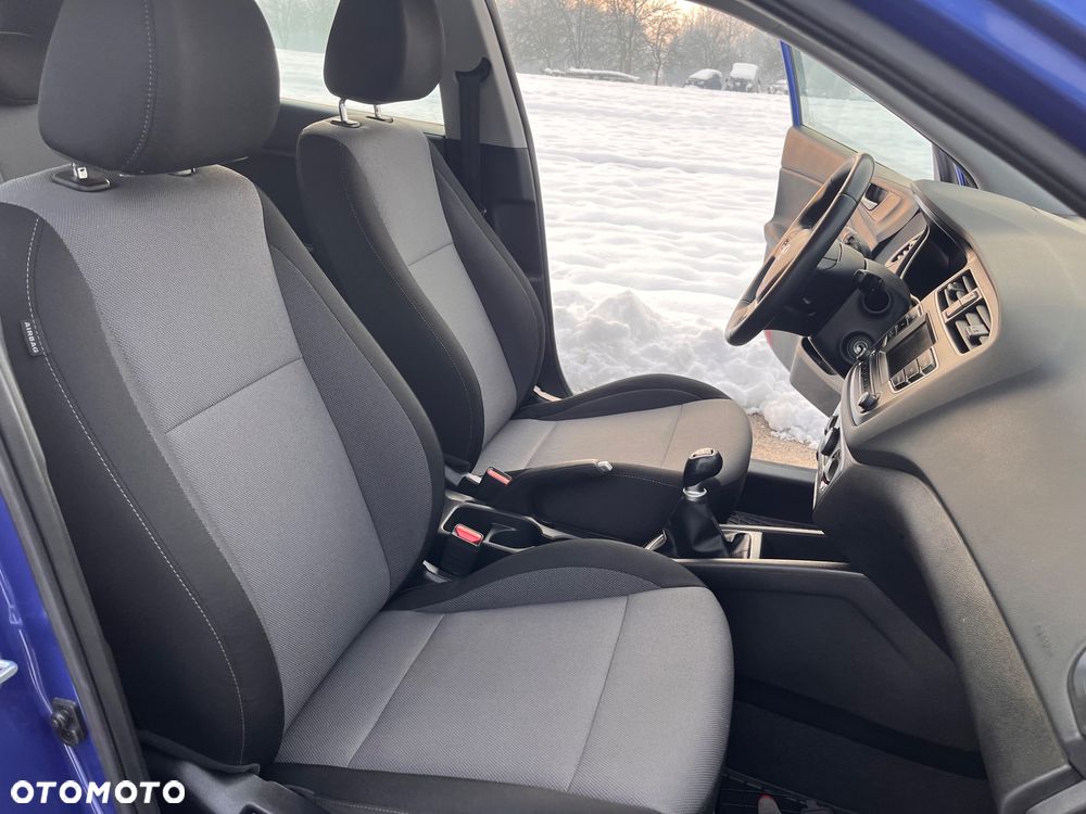 Hyundai i20 1.2 Fresh - 16