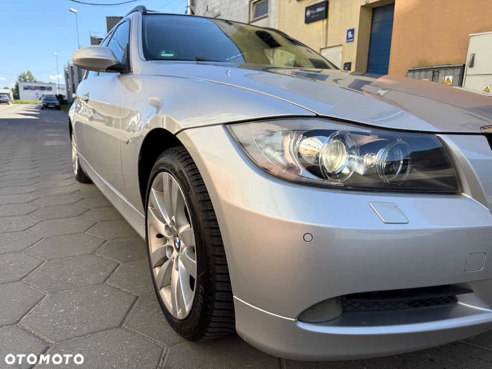 BMW Seria 3 325i - 37
