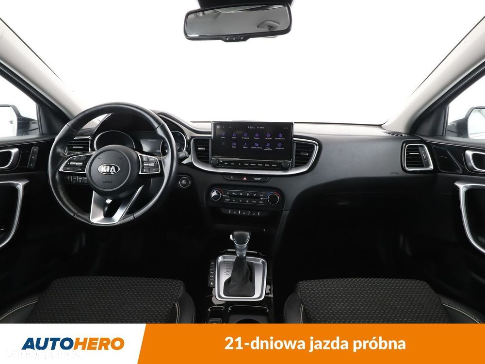 Kia Ceed - 13
