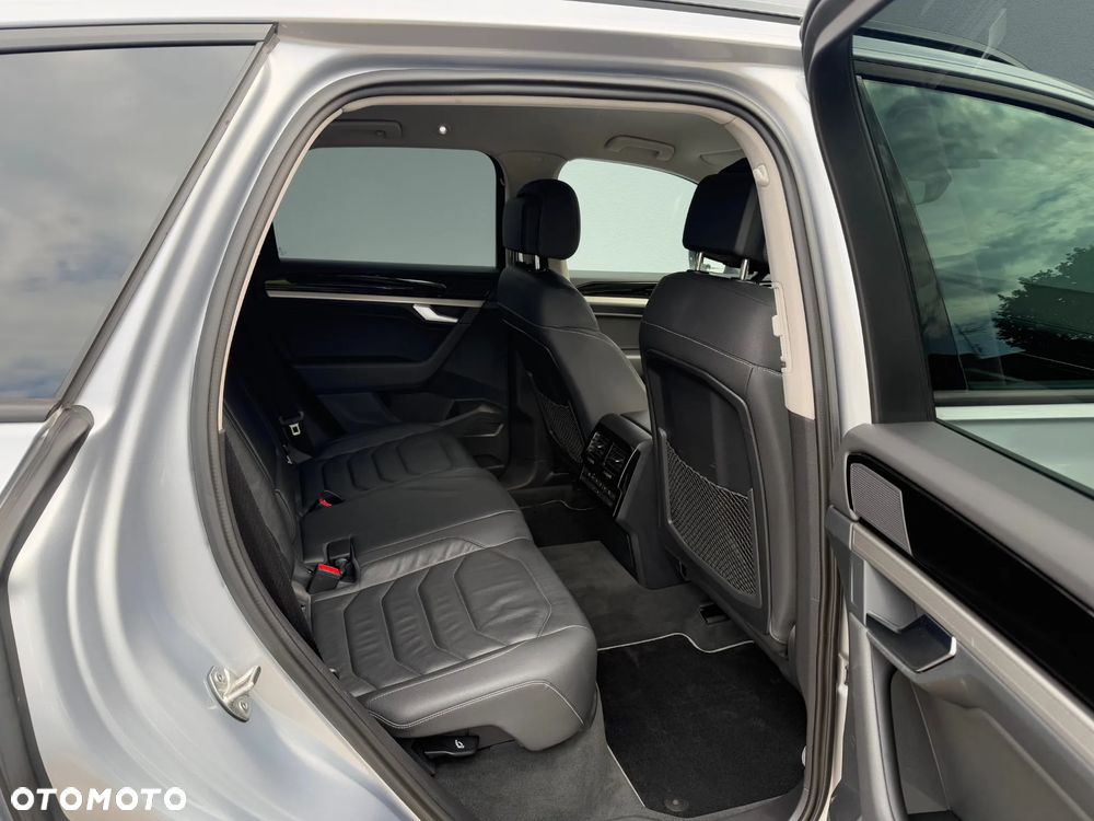 Volkswagen Touareg 3.0 V6 TDI SCR 4Mot - 11