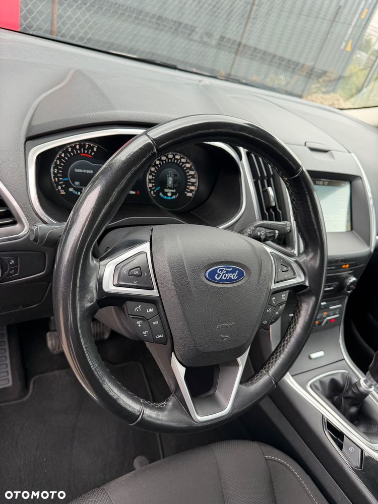 Ford S-Max - 28