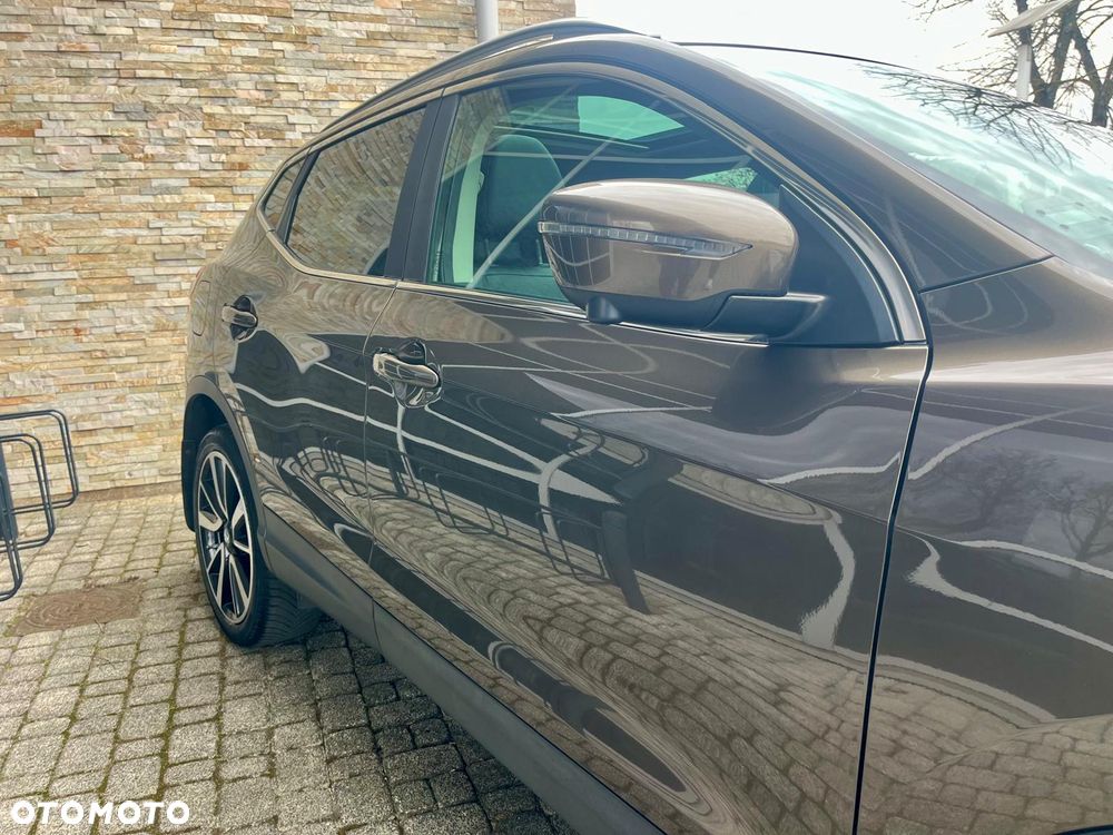 Nissan Qashqai 1.6 dCi Xtronic TEKNA+ - 8
