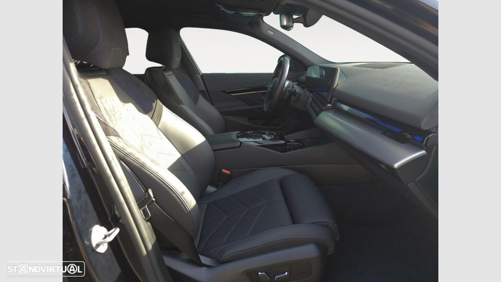BMW 530 e Pack Desportivo M - 2