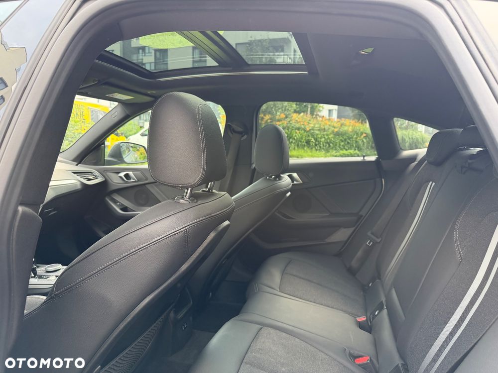BMW Seria 2 218i - 9