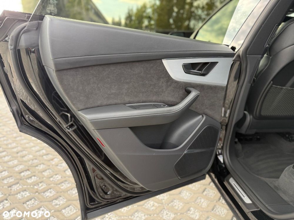 Audi Q8 - 11
