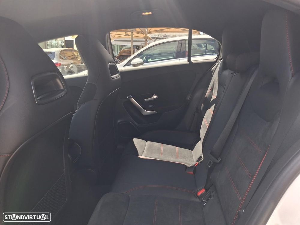 Mercedes-Benz A 180 - 12