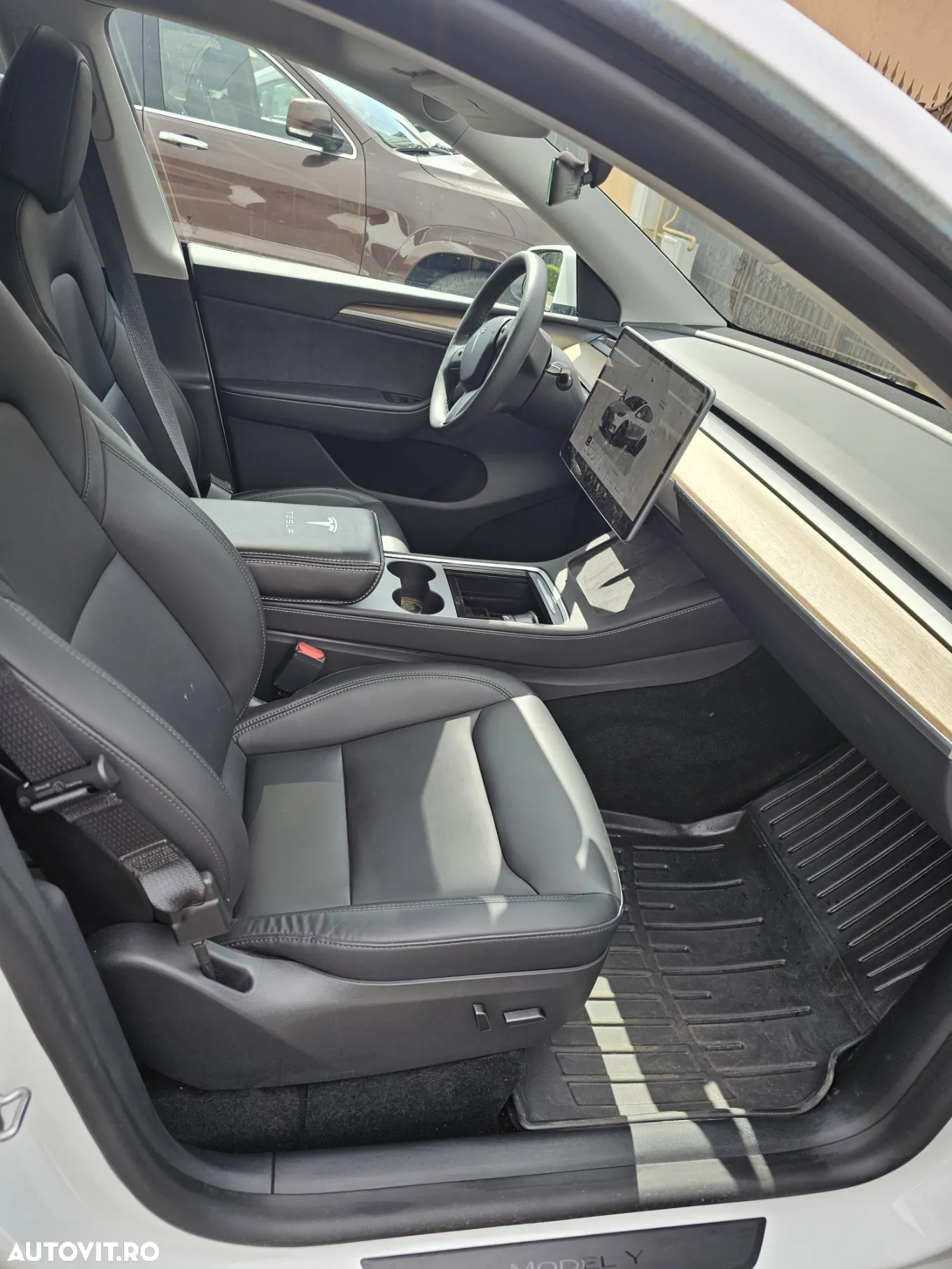 Tesla Model Y Long Range Dual Motor AWD - 20