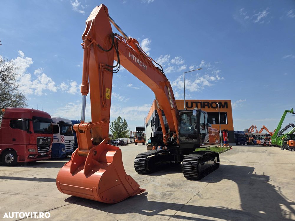Hitachi ZX350LCN-6, 2020, 11.568h, cupa NOUA 2,2mc, 35,4 tone, Ad sapare 7,5m, latime 2,99m, lant 80% bun doar 900h deplasare, inst picon, inst rotire pe brate, camera spate si laterale, Isuzu, posibil leasing 4 ani-PROMOTIE 86.900 EUR+Tva - 9