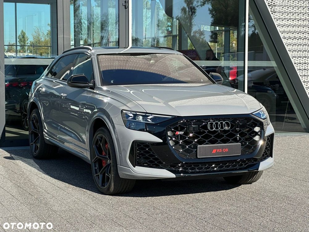 Audi RS Q8 - 4