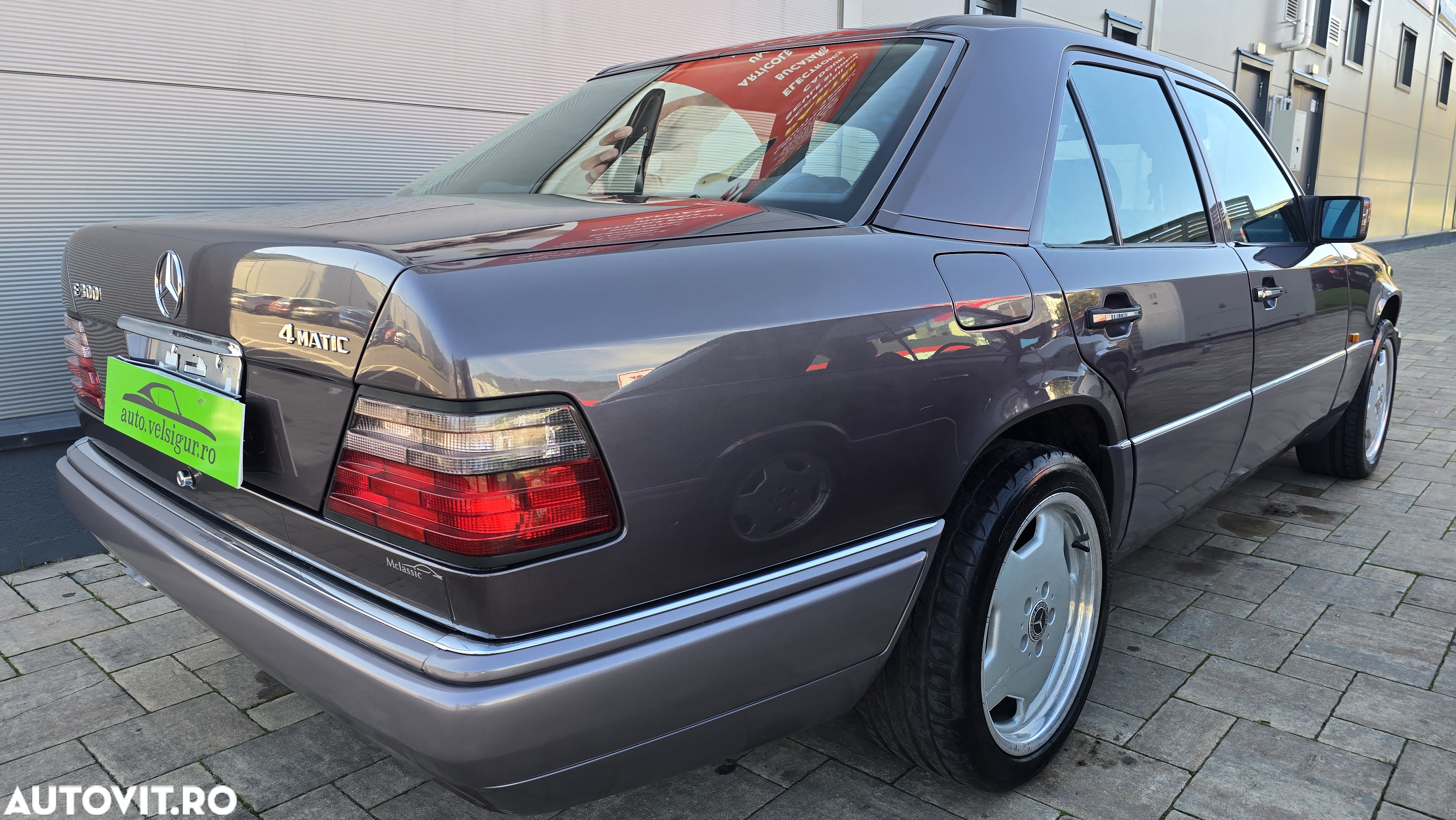 Mercedes-Benz W124 - 28