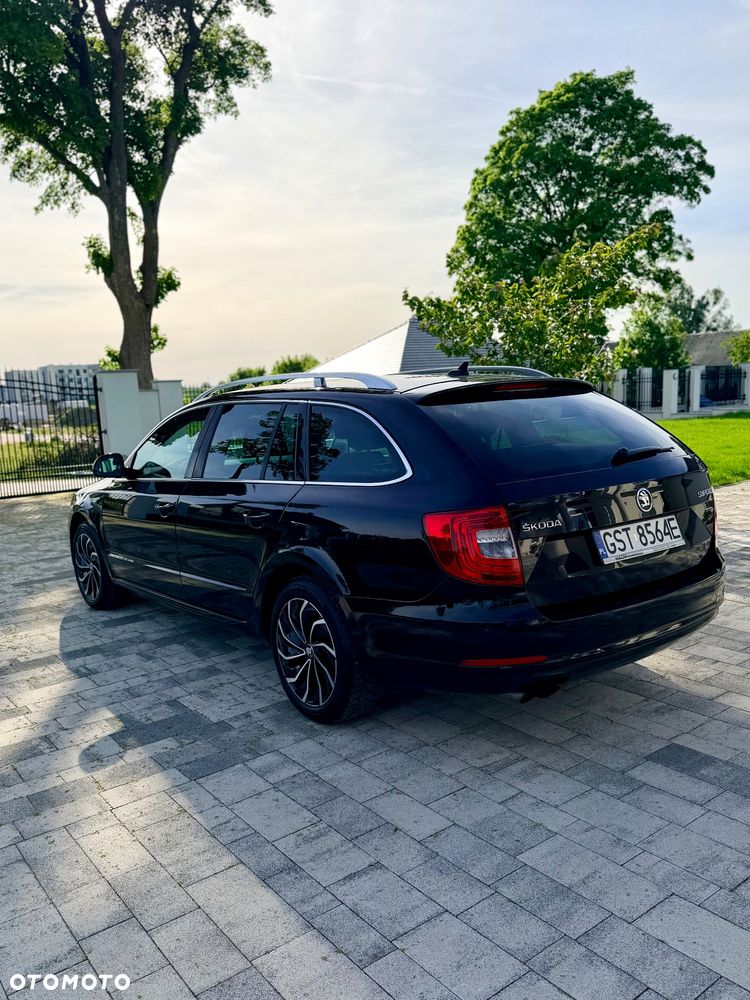 Skoda Superb 2.0 TDI Business DSG - 8