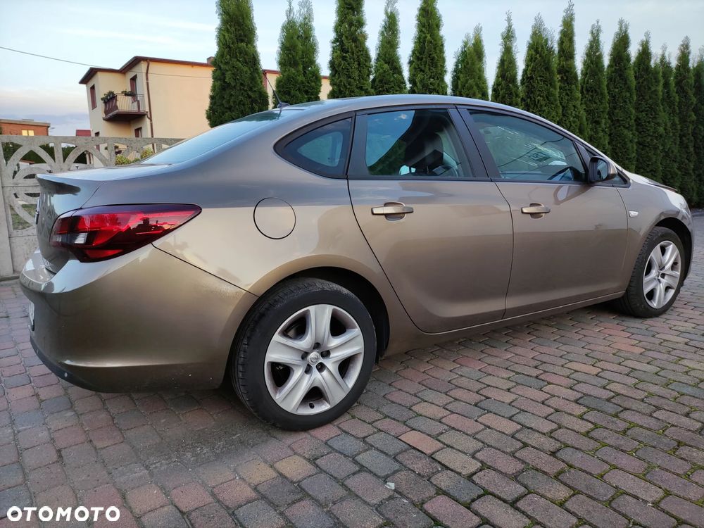 Opel Astra 1.6 Edition - 13