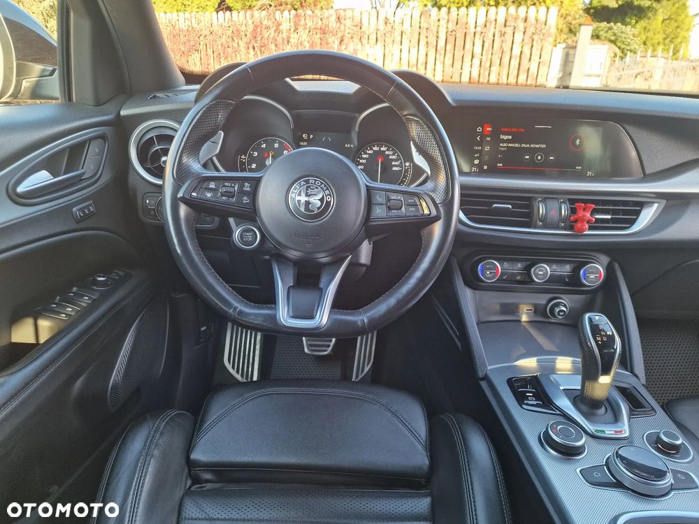 Alfa Romeo Stelvio 2.0 Turbo Veloce Q4 - 19