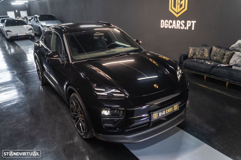 Porsche Macan Electric - 24