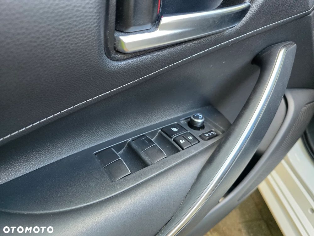 Toyota Corolla 1.8 Hybrid Style - 18