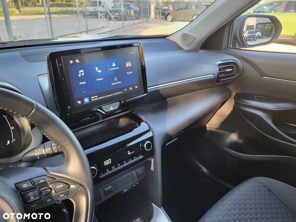 Toyota Yaris Cross Hybrid 1.5 Comfort - 18