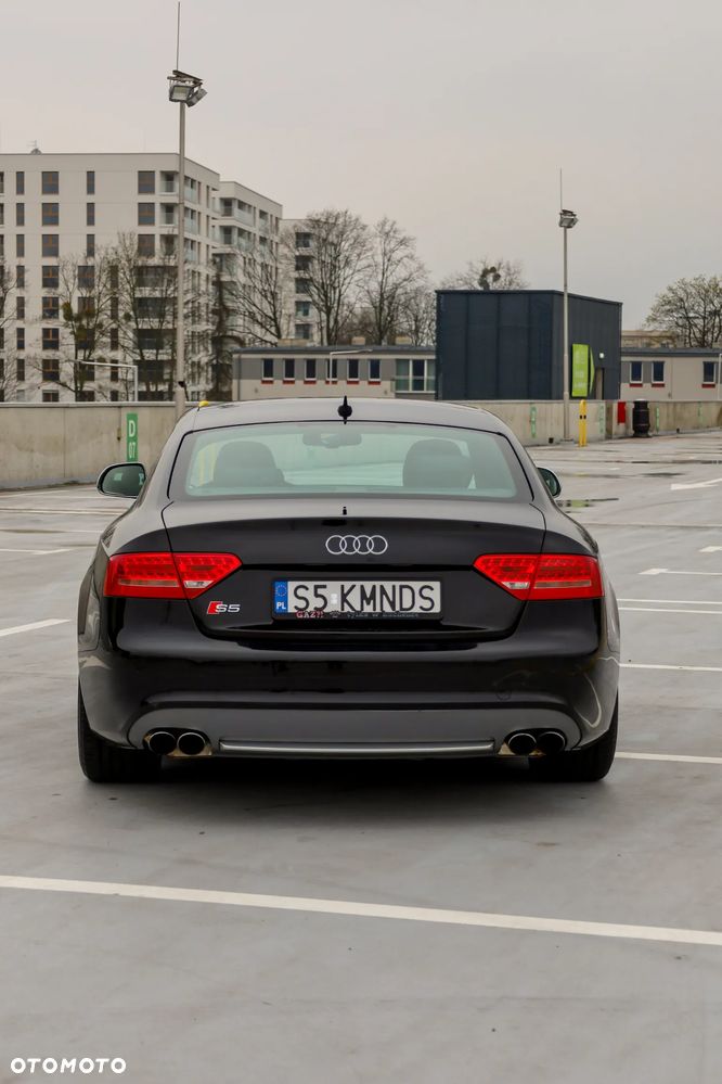 Audi A5 Coupé 3.2 FSI Quattro - 6