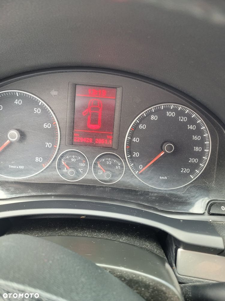 Volkswagen Golf - 2