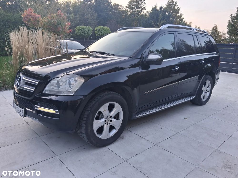 Mercedes-Benz GL - 10