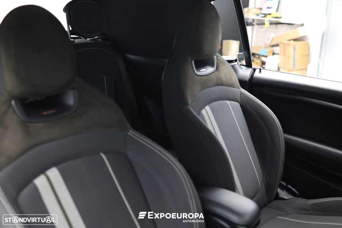 MINI 3 Portas Cooper Premium JCW Auto - 26