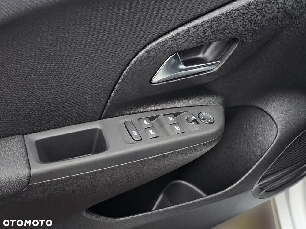 Opel Corsa 1.2 T mHEV GS eDCT - 10