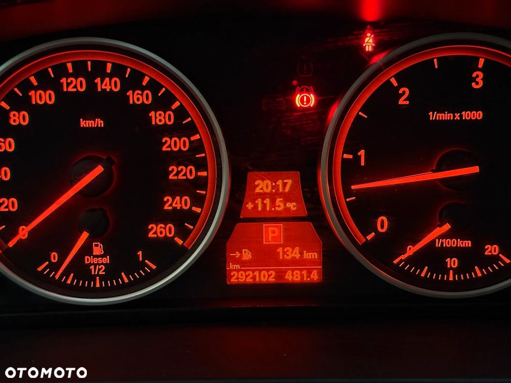 BMW Seria 5 530d xDrive - 12