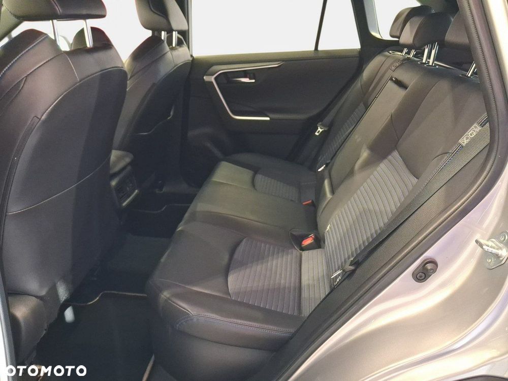 Toyota RAV4 - 12