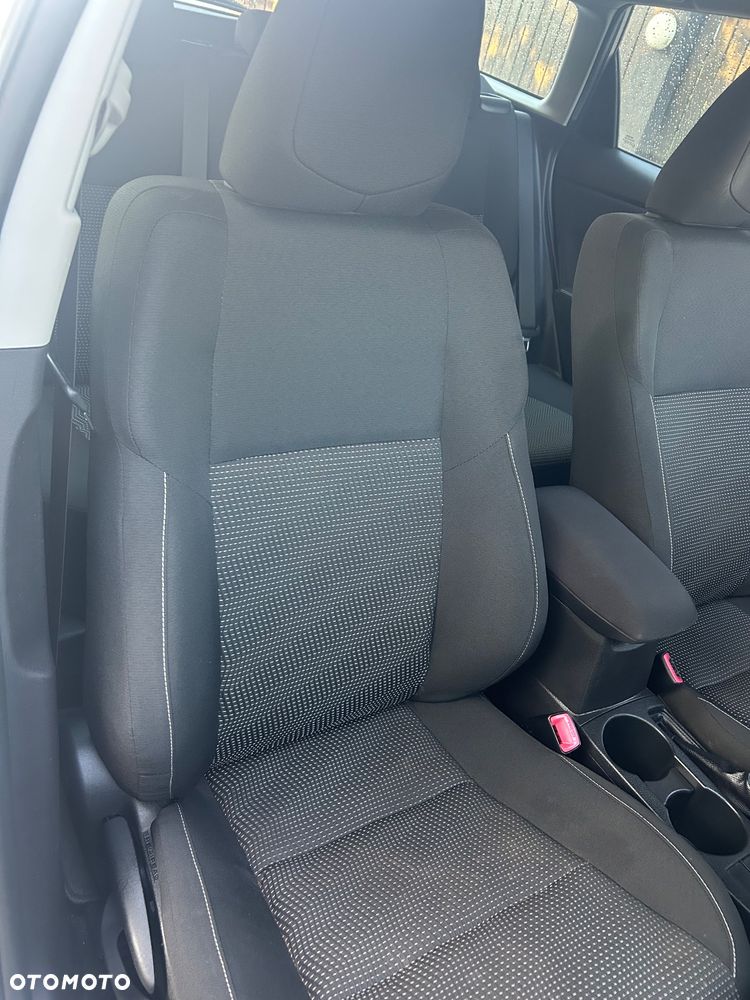 Toyota Auris - 18