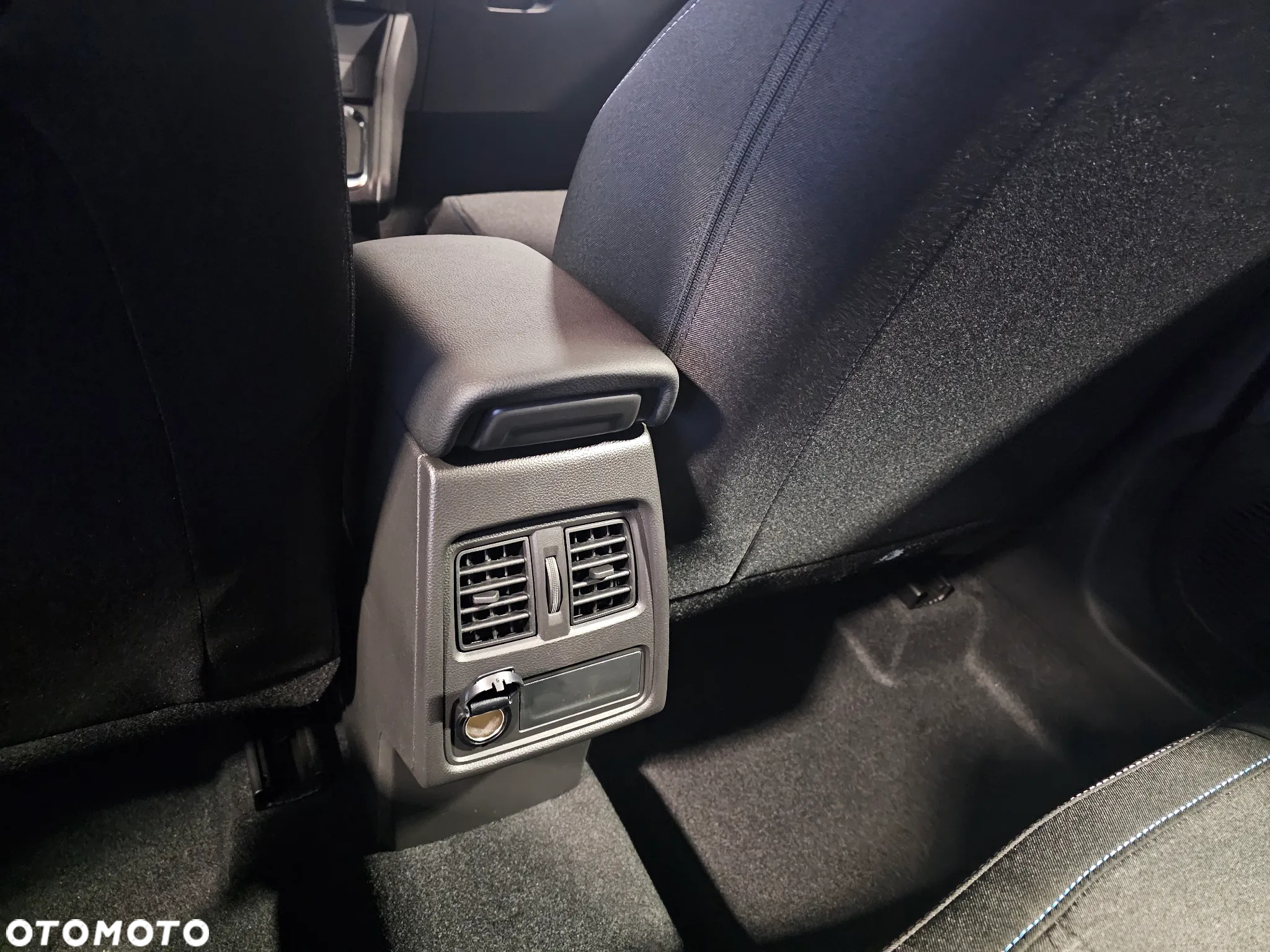 Mitsubishi ASX - 11